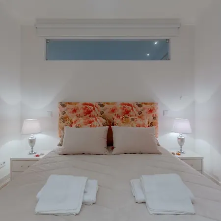 Good Vibes Apartment